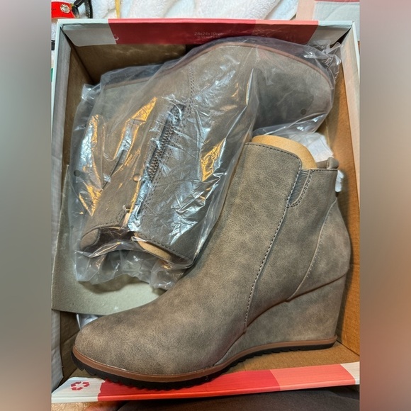 Soul Naturalizer Haley Ankle Wedge Bootie 7 M - Picture 3 of 12